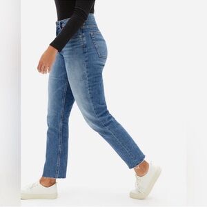 Everlane The Curvy Cheeky Straight Jean Raw Hem Classic Blue NWT Size 33